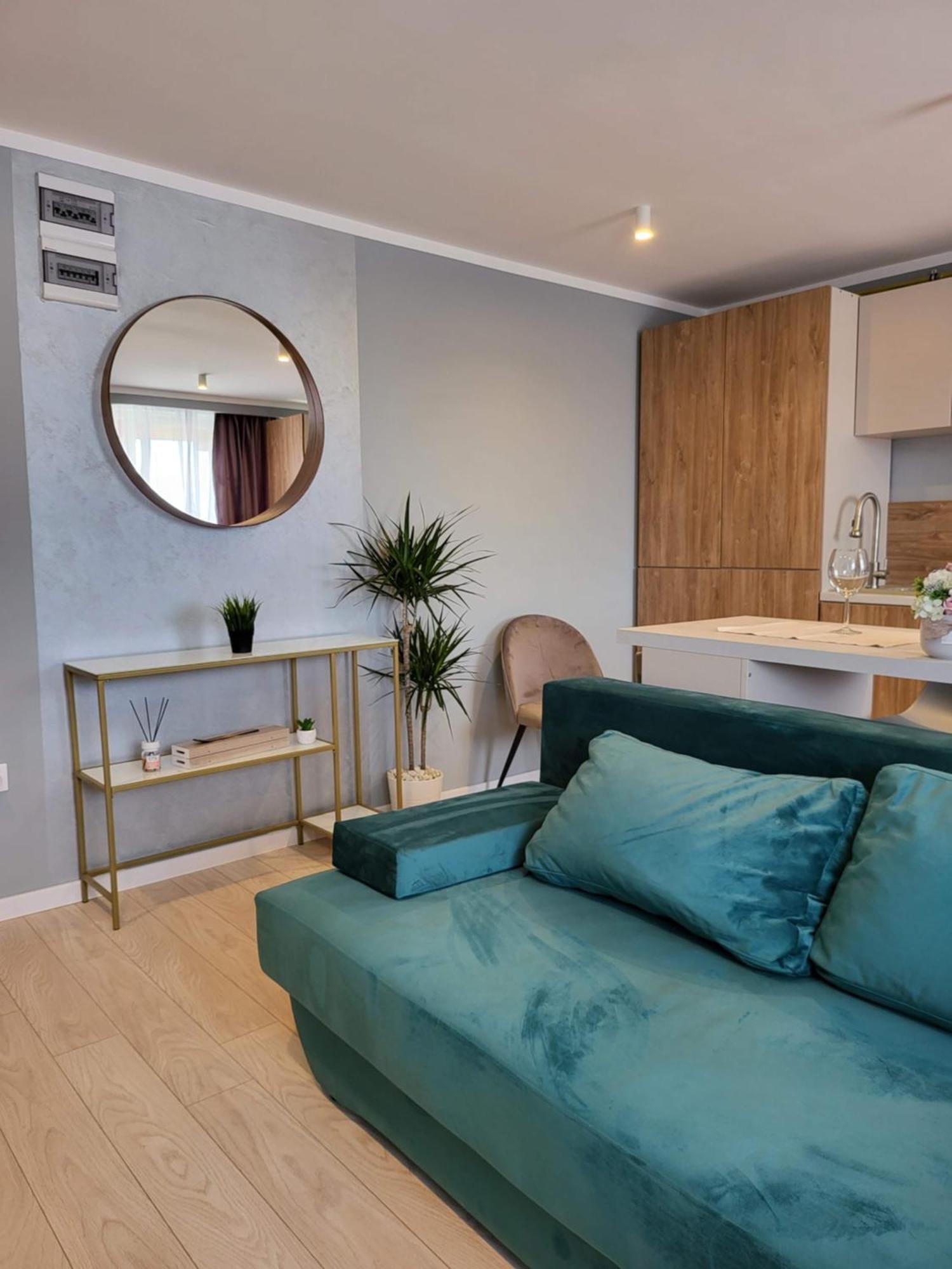 Studio 76 Lägenhet Onesti Exteriör bild