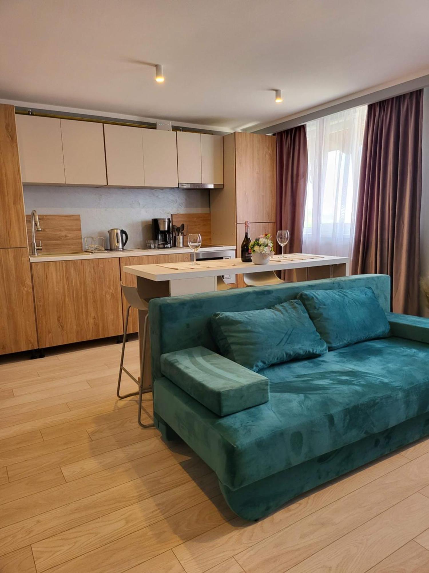 Studio 76 Lägenhet Onesti Exteriör bild